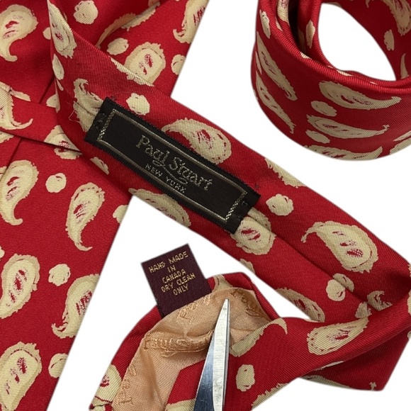 PAUL STUART Red Paisley Silk LUXURY Tie HANDMADE CANADA - Picture 3 of 5